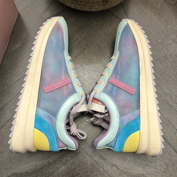 Franco Sarto Venice Sneaker in Cloud - Picture 11 of 11